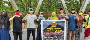 Pengurus Karang Taruna Kabupaten Pesisir Barat Serentak Lakukan Aksi Peduli Bencana