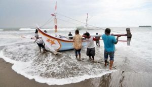 Pemkab Pesisir Barat Terus Berjuang agar Nelayan Dapat Bantuan Alat Tangkap