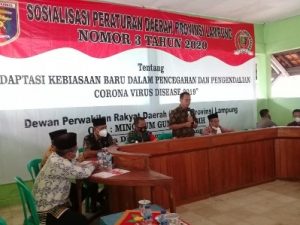 Ketua DPRD Lampung Beri Pemahaman Masyarakat Desa Simbarwaringun Soal Covid-19