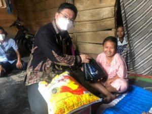 Usai Reses, Anggota Komisi II DPRD Lampung Kunjungi Balita Penderita Hidrosefalus di Dusun Mutun