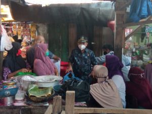 Reses, Budiman AS Blusukan ke Pasar Tradisional di Wilayah Labuhan Ratu