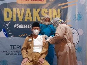 Puluhan Pejabat Pemkab Lampura Divaksin Covid-19