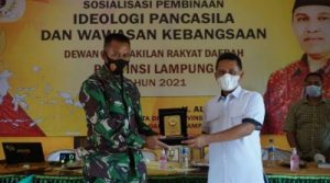 Anggota DPRD Lampung Ali Imron Tanamkan Persatuan pada Kaum Muda