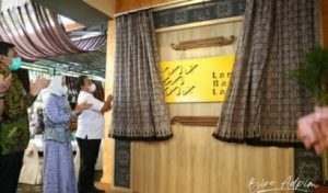 Gubernur Arinal dan Riana Grand Opening Lamban Batik Lampung