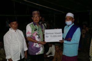 Bupati Pesisir Barat Kunjungi Warga Way Tias