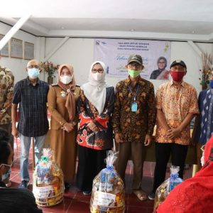 Seniman Pesisir Barat Terima Tali Asih