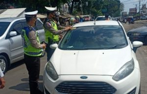 Polres Lampung Utara Lakukan Pemeriksaan Kendaraan Arus Balik Mudik 2021