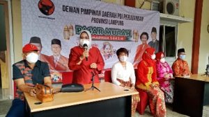 Peringati Hari Kartini DPD PDI Perjuangan Gelar Pasar Murah