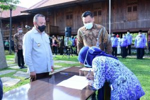Bupati Umar Ahmad Lantik Kepala Unit Pelaksana Teknis Sekolah di Tubaba