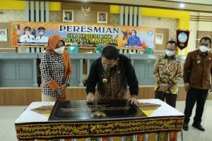 Gubernur Arinal Teken Prasasti Peresmikan SLB Negeri PKK Provinsi Lampung