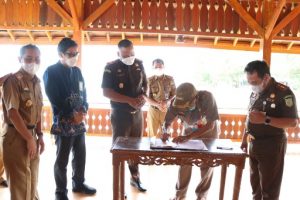 Serah Terima Hibah Barang Milik Negara di Aula Lamban Apung