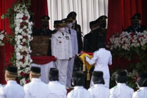 HUT RI ke 76 Wakil Bupati Bertindak Sebagai Inspektur Upacara