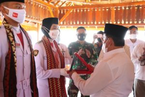 Di Lamban Apung, Wakil Bupati Pesisir Barat Sambut Anggota Paskibraka