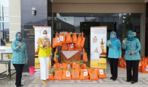 Perkuat Gerakan SIGER, TP PKK Provinsi Lampung Laksanakan Baksos dan Edukasi Prokes
