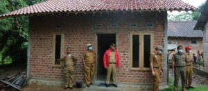 Bupati Nanang Tinjau Realisasi Program Bedah Rumah di Kecamatan Natar