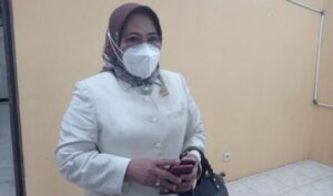 Aprilliati : Berikan Bantuan Obat-obatan dan Pengecekan Kesehatan Untuk Pasien Isoman
