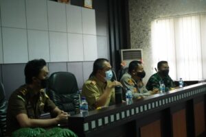 Novriwan Jaya Pimpin Rapat Pencapaian Vaksinasi di Kabupaten Tulangbawang Barat