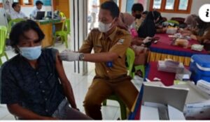 Vaksin di Pekon Padang Haluan Berjalan Tertib dengan Prokes