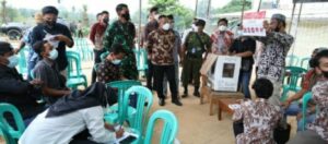 Pilkades Serentak, Bupati Nanang Turun Langsung Pantau Pemungutan Suara di Sejumlah TPS