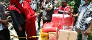 Bupati Nanang Berikan Bantuan Program Bedah Rumah pada Warga Desa Jatimulyo
