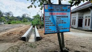 Kampung Ujung llir Bangun Drainase dan Rehab Gedung TPA