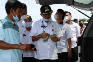 Bupati Pimpin Apel Kendaraan Ambulance Pekon se-Kabupaten Pesisir Barat