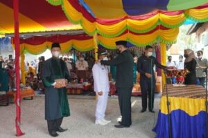 Sah! Peratin Terpilih Pardahaga Kecamatan Lemong Dilantik Bupati Pesisir Barat