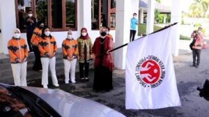 Ketua Dekranasda Provinsi Lampung Lepas Rombongan Perajin dan Pengusaha Batik Lampung