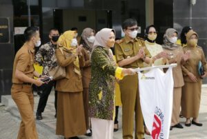 Riana Sari Arinal Lepas Perancang Busana Perwakilan Lampung