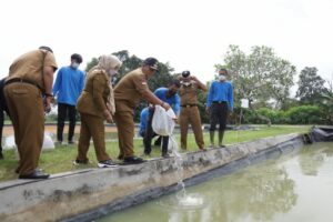 Gubernur Arinal Tinjau Lokasi Pembenihan Ikan di BBIS Purbolinggo