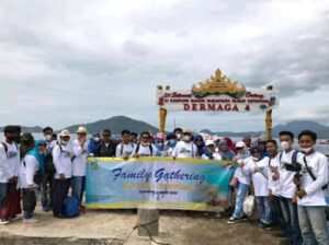 Covid-19 Menggila, Kepsek dan Guru SMK PGRI 1 Kedondong “Family Gathring”