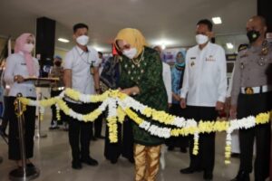 Resmikan Pojok Baca Digital, Bunda Literasi Provinsi Lampung Gugah Minat Baca Masyarakat