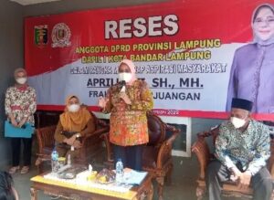 Aprilliati Ceritakan Pernah Bagi Minyak Goreng Tapi Dirumahnya Sendiri Justru Kehabisan