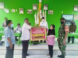 Kakam Sido Mekar Salurkan Bantuan BLT Dana Desa Sebanyak 87 KPM
