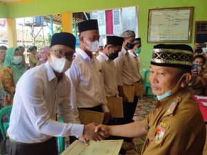 Sah! Lima Kepala Suku Terpilih di Tiyuh Penumangan Dilantik