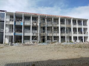 Belum Pernah Difungsikan, Gedung SMPN1 Krui Kembali Direhab