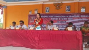Anggota DPRD Provinsi Lampung Ni Ketut Dewi Nadi Sosper di Desa Rantau Jaya Ilir