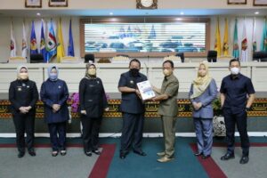 Gubernur Lampung Serahkan Dokumen LKPJ 2021