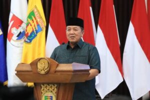 Malam Nuzulul Qur’an, Pemprov Lampung Serahkan Bantuan Masjid dan Santunan Anak Yatim Piatu