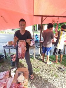 Bupati Pesisir Barat Berikan Bantuan Daging Sapi pada PWI