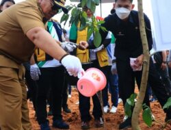 Peringati Hari Bakti PUPR ke-77, Gubernur Arinal Djunaidi Lakukan Penanaman Pohon