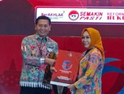PJ. Bupati Tulangbawang Barat Terima Penghargaan sebagai Kabupaten Peduli HAM