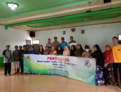 Tiyuh Penumangan Baru Salurkan BLT-DD Tahun 2023 dengan Sasaran Lansia