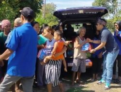 Badan Advokasi Hukum Partai NasDem Tubaba Berbagi Ribuan Paket Sembako