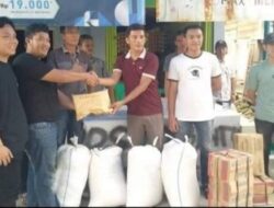 Peratin Laay dan Karang Taruna Berikan Bantuan Kepada Korban Kebakaran