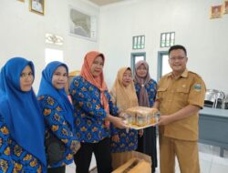 Lansia, Balita dan Ibu Hamil Dapatkan Makanan Tambahan