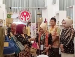 Istri Menteri Pemdes PDTT Kunjungi Lampung Craft 2023