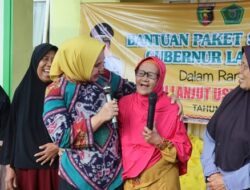 Peringati Hari Lanjut Usia Nasional ke-29, Ketua LKKS Provinsi Lampung Serahkan Bantuan