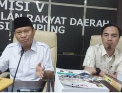 Komisi V DPRD Provinsi Lampung Desak Sekolah SMA Sederajat Tidak Tahan Ijazah Alumni