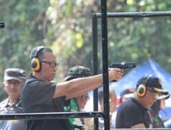 Sekdaprov Fahrizal Darminto Ikuti Latihan Menembak Eksekutif
